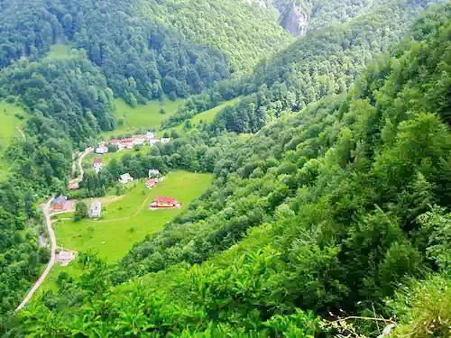Valea Boghii - Vila Iulius** | Boga Völgye - Iulius Vila**  Cascadele Oșelu si Bulbuci 564011 thumb