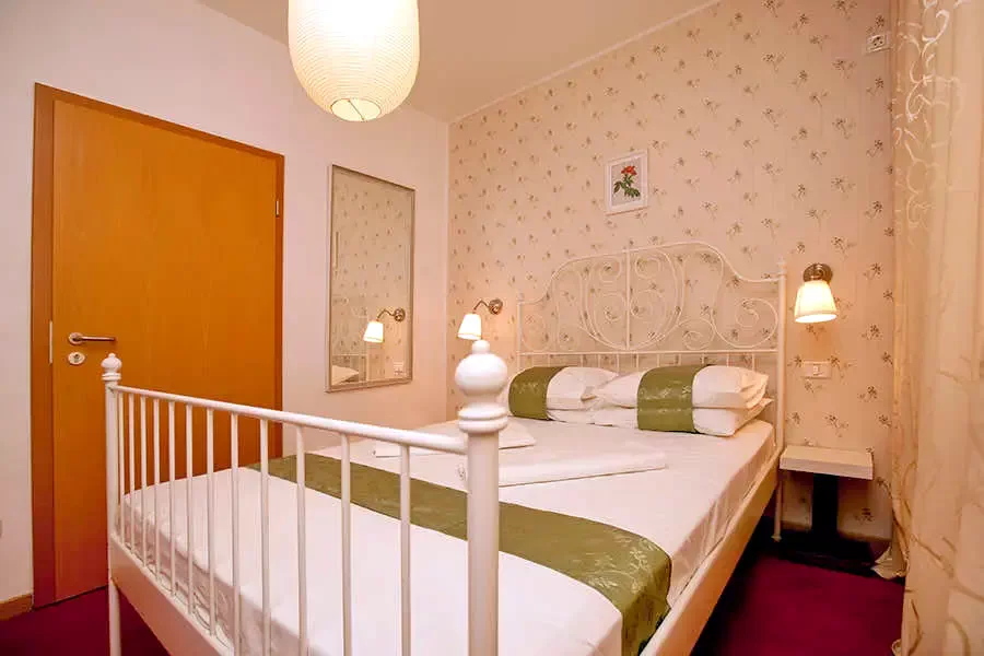 Timișoara - Pensiunea Dinu Residence***|Temesvár - Dinu Residence Panzió***  Temesvár 254383 thumb