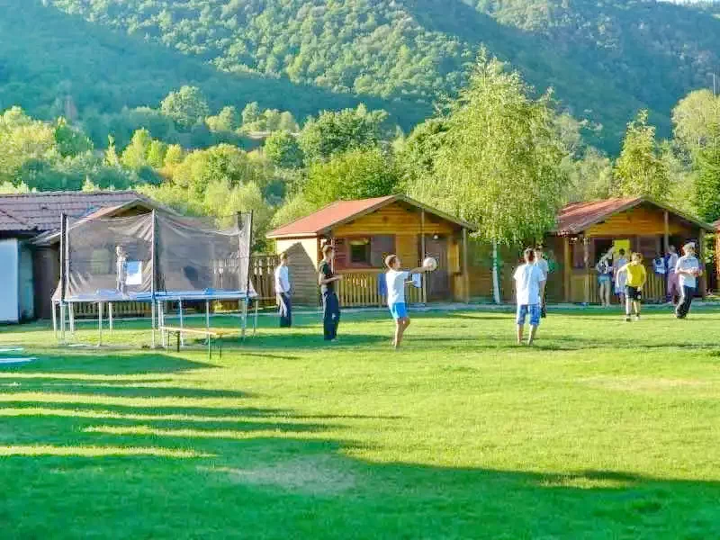 Sub Cetate - Pensiunea și camping Zetevár |Zeteváralja - Zetavár Panzió és Kemping***  Zeteváralja 452562 thumb