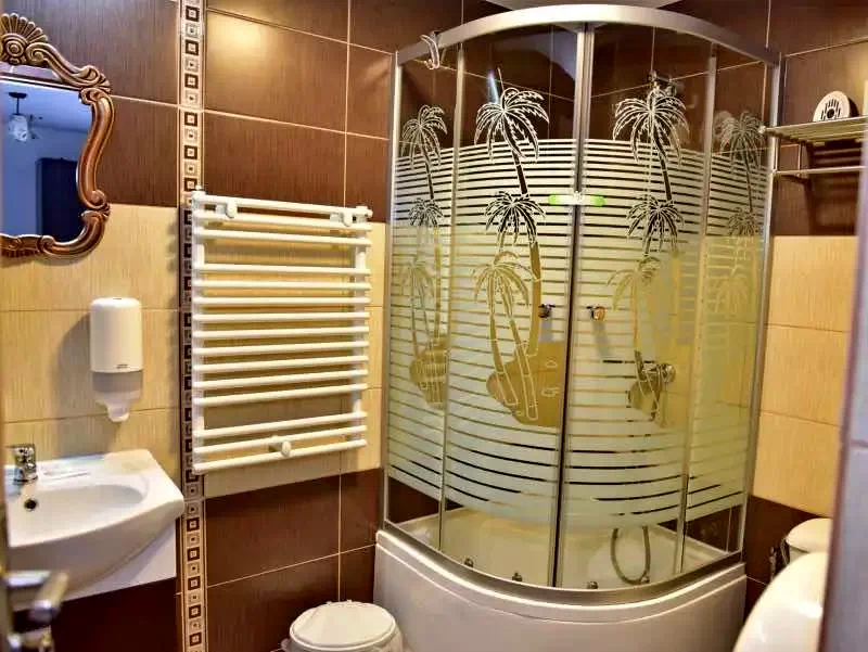 Vălenii de Munte Cazare | Motel (K0583-16) Imaginea poate fi supusă drepturilor de autor. Se recomandă contactarea titularului drepturilor.