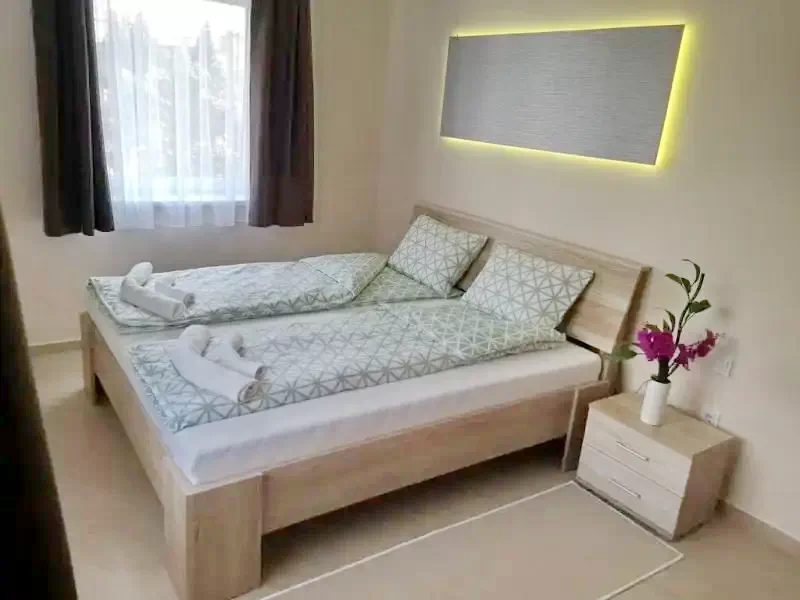  Cazare | Motel (K0689-7) Imaginea poate fi supusă drepturilor de autor. Se recomandă contactarea titularului drepturilor.