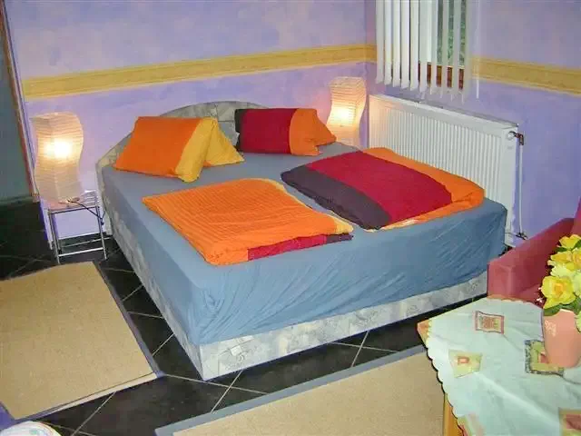 Mișcolț Cazare | Motel (K0764-5) Imaginea poate fi supusă drepturilor de autor. Se recomandă contactarea titularului drepturilor.