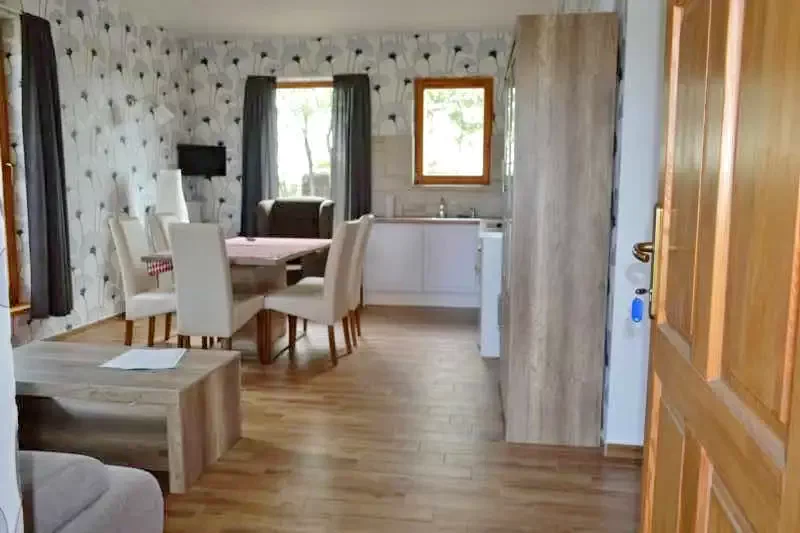  Cazare | Hotel**** (K0970-2) Imaginea poate fi supusă drepturilor de autor. Se recomandă contactarea titularului drepturilor.