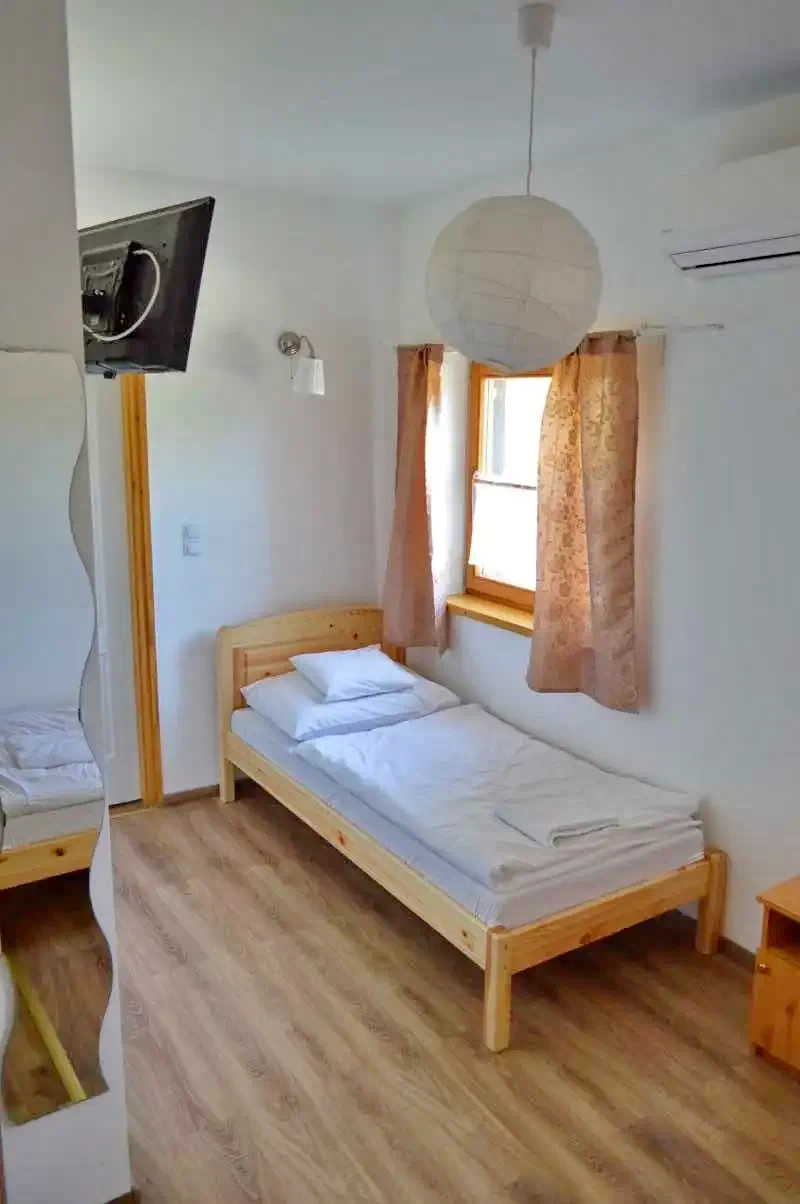  Cazare | Hotel**** (K0958-3) Imaginea poate fi supusă drepturilor de autor. Se recomandă contactarea titularului drepturilor.