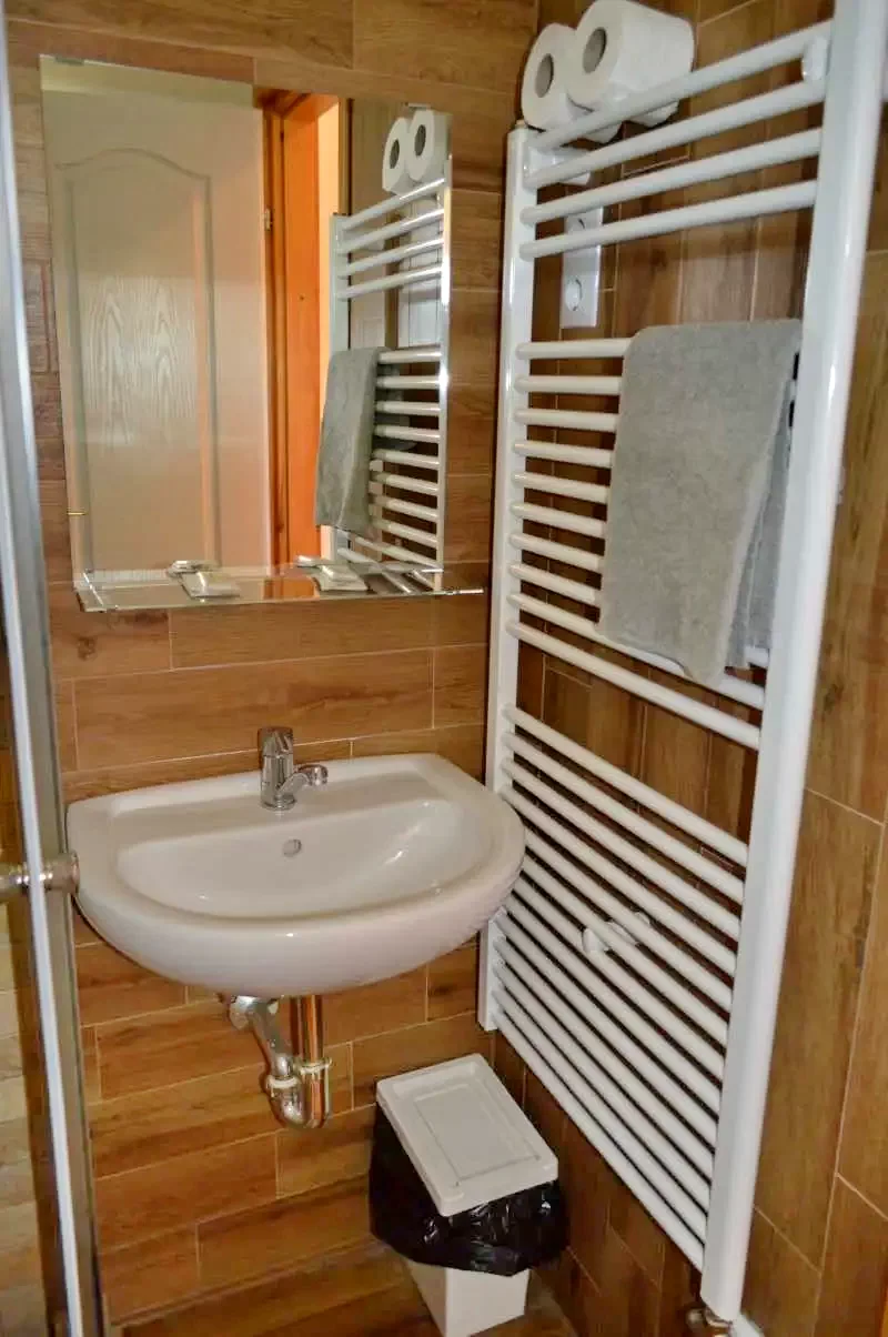  Cazare | Hotel**** (K0958-17) Imaginea poate fi supusă drepturilor de autor. Se recomandă contactarea titularului drepturilor.