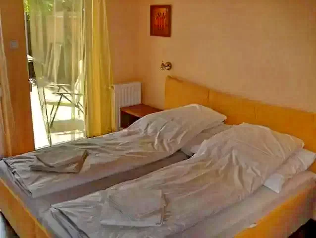 Hajdúszoboszló Szállás | Bungalow (K1106-2) A kép szerzői jogvédelem alatt állhat. Javasolt a kapcsolatfelvétel a jog tulajdonossal.