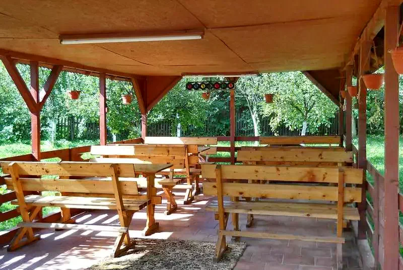 Brăduleț Cazare | Motel (K0712-3) Imaginea poate fi supusă drepturilor de autor. Se recomandă contactarea titularului drepturilor.