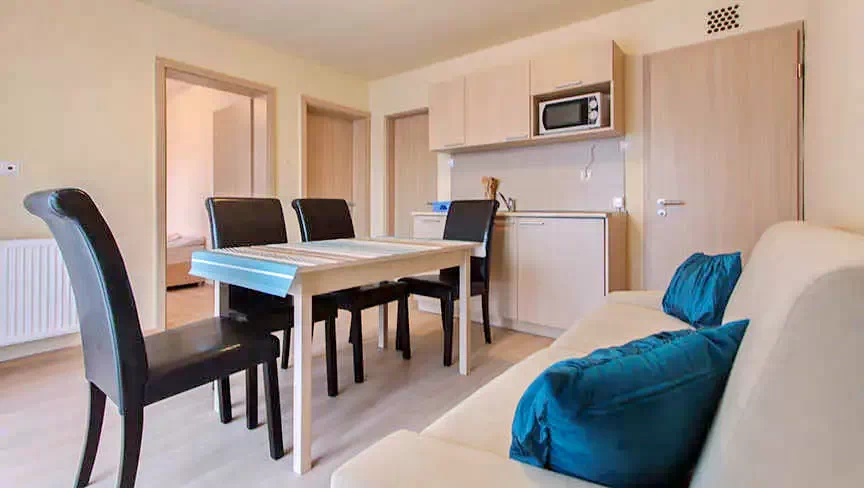  Cazare | Motel (K1021-9) Imaginea poate fi supusă drepturilor de autor. Se recomandă contactarea titularului drepturilor.