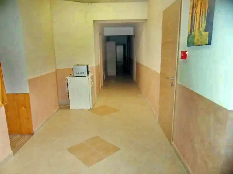  Cazare | Motel (K1327-1) Imaginea poate fi supusă drepturilor de autor. Se recomandă contactarea titularului drepturilor.