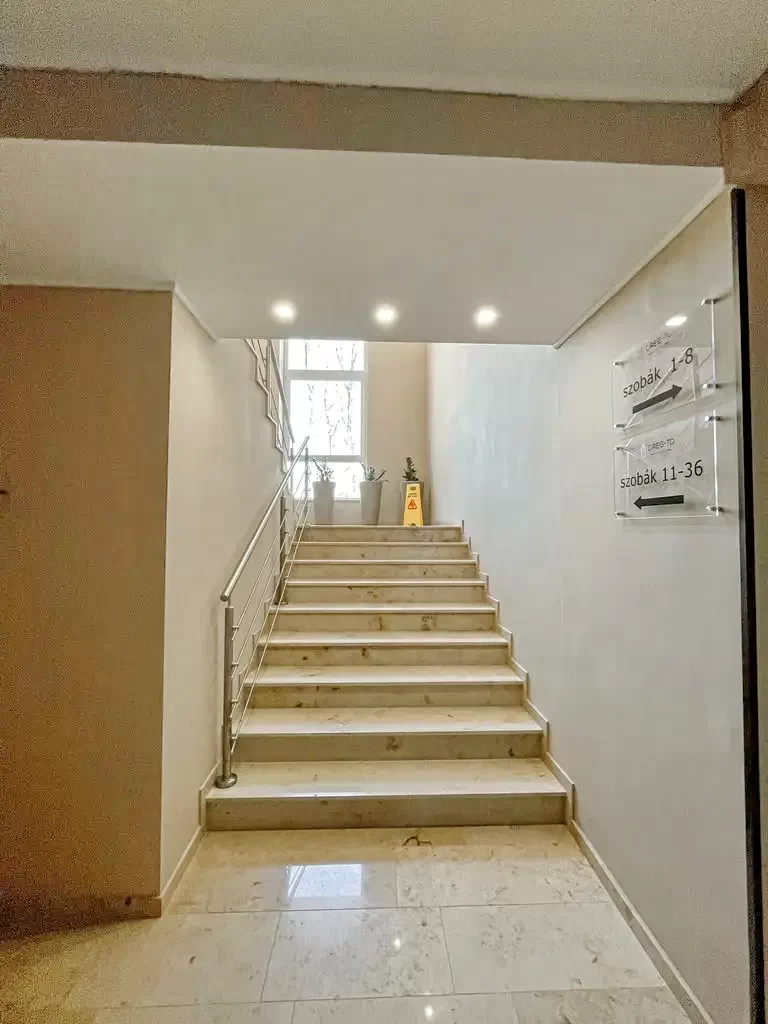 Tata Szállás | Turisztikai panzió (K1085-10) A kép szerzői jogvédelem alatt állhat. Javasolt a kapcsolatfelvétel a jog tulajdonossal.