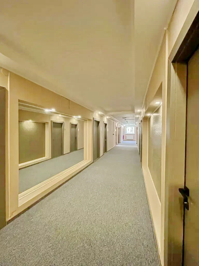  Cazare | Pensiune turistică (K1085-11) Imaginea poate fi supusă drepturilor de autor. Se recomandă contactarea titularului drepturilor.