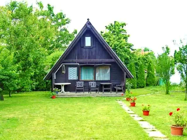  Cazare | Camping / Popas turistic (K0942-4) Imaginea poate fi supusă drepturilor de autor. Se recomandă contactarea titularului drepturilor.