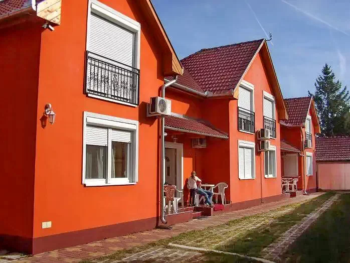  Cazare | Sat de vacanță (K0664-2) Imaginea poate fi supusă drepturilor de autor. Se recomandă contactarea titularului drepturilor.