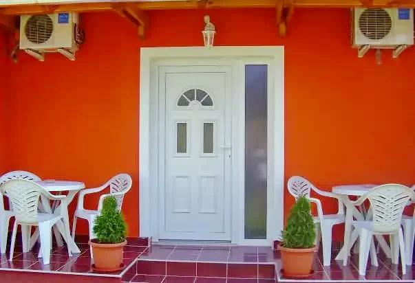 Hajdúszoboszló Szállás | Üdülőfalu (K0664-3) A kép szerzői jogvédelem alatt állhat. Javasolt a kapcsolatfelvétel a jog tulajdonossal.