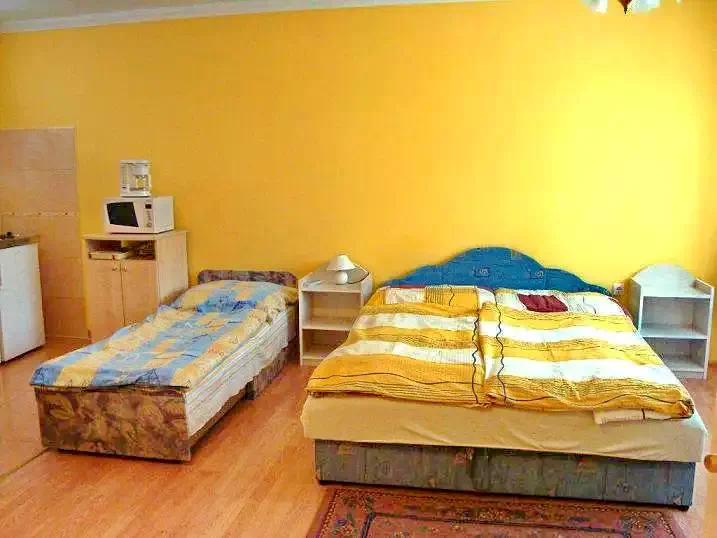  Cazare | Sat de vacanță (K0664-9) Imaginea poate fi supusă drepturilor de autor. Se recomandă contactarea titularului drepturilor.