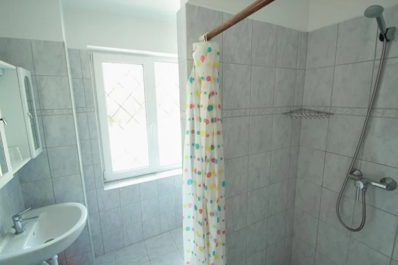  Cazare | Motel (K1047-6) Imaginea poate fi supusă drepturilor de autor. Se recomandă contactarea titularului drepturilor.