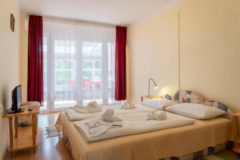  Cazare | Motel (K1047-7) Imaginea poate fi supusă drepturilor de autor. Se recomandă contactarea titularului drepturilor.