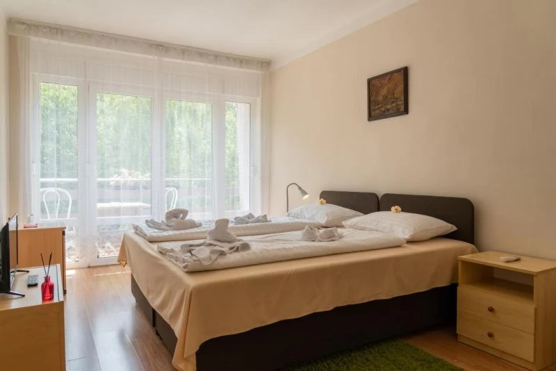  Cazare | Motel (K1047-11) Imaginea poate fi supusă drepturilor de autor. Se recomandă contactarea titularului drepturilor.