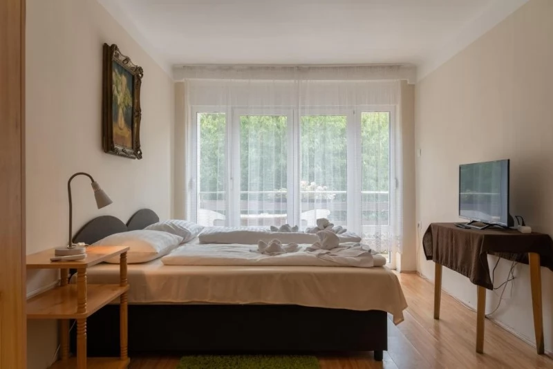  Cazare | Motel (K1047-17) Imaginea poate fi supusă drepturilor de autor. Se recomandă contactarea titularului drepturilor.