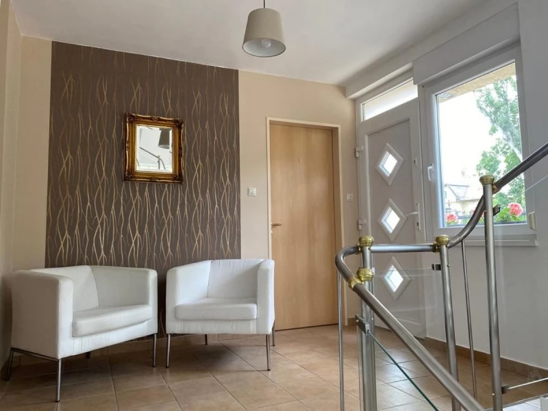  Cazare | Hotel**** (K1048-2) Imaginea poate fi supusă drepturilor de autor. Se recomandă contactarea titularului drepturilor.