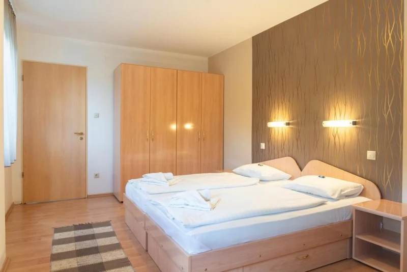  Cazare | Hotel**** (K1048-9) Imaginea poate fi supusă drepturilor de autor. Se recomandă contactarea titularului drepturilor.