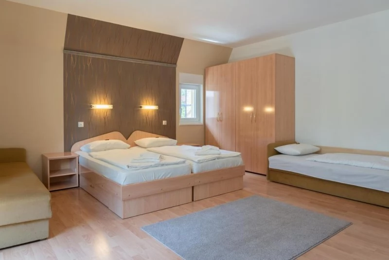  Cazare | Hotel**** (K1048-13) Imaginea poate fi supusă drepturilor de autor. Se recomandă contactarea titularului drepturilor.