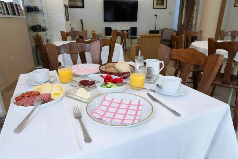  Cazare | Hotel**** (K1048-18) Imaginea poate fi supusă drepturilor de autor. Se recomandă contactarea titularului drepturilor.