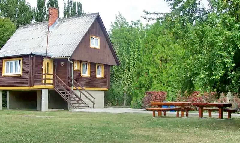 Cazare Esztergom / Gran Camping. Imaginea poate fi supusă drepturilor de autor. Se recomandă contactarea titularului drepturilor.