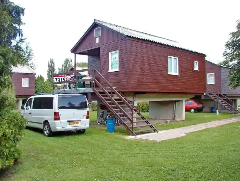 Cazare Esztergom / Gran Camping. Imaginea poate fi supusă drepturilor de autor. Se recomandă contactarea titularului drepturilor.