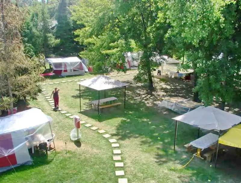 Cazare Esztergom / Gran Camping. Imaginea poate fi supusă drepturilor de autor. Se recomandă contactarea titularului drepturilor.