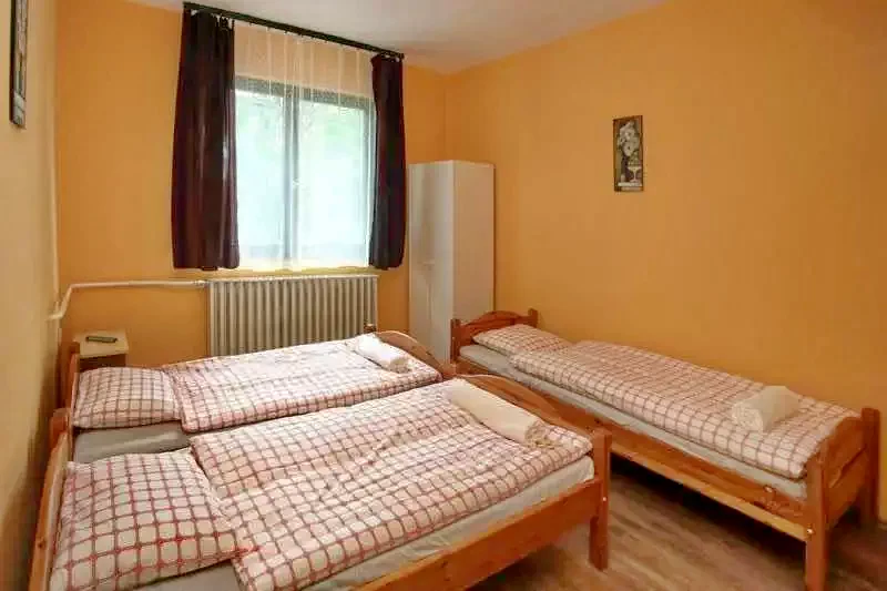 Eger Szállás | Motel (K0842-9) A kép szerzői jogvédelem alatt állhat. Javasolt a kapcsolatfelvétel a jog tulajdonossal.