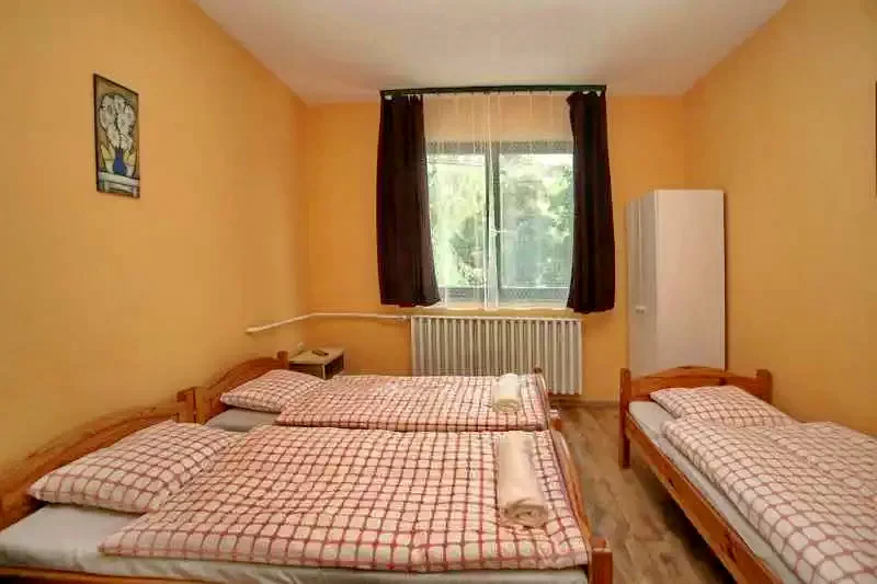 Eger Szállás | Motel (K0842-23) A kép szerzői jogvédelem alatt állhat. Javasolt a kapcsolatfelvétel a jog tulajdonossal.