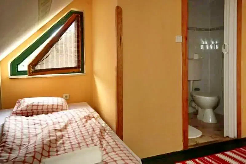 Eger Szállás | Motel (K0842-35) A kép szerzői jogvédelem alatt állhat. Javasolt a kapcsolatfelvétel a jog tulajdonossal.