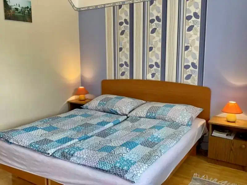  Cazare | Motel (K0671-16) Imaginea poate fi supusă drepturilor de autor. Se recomandă contactarea titularului drepturilor.