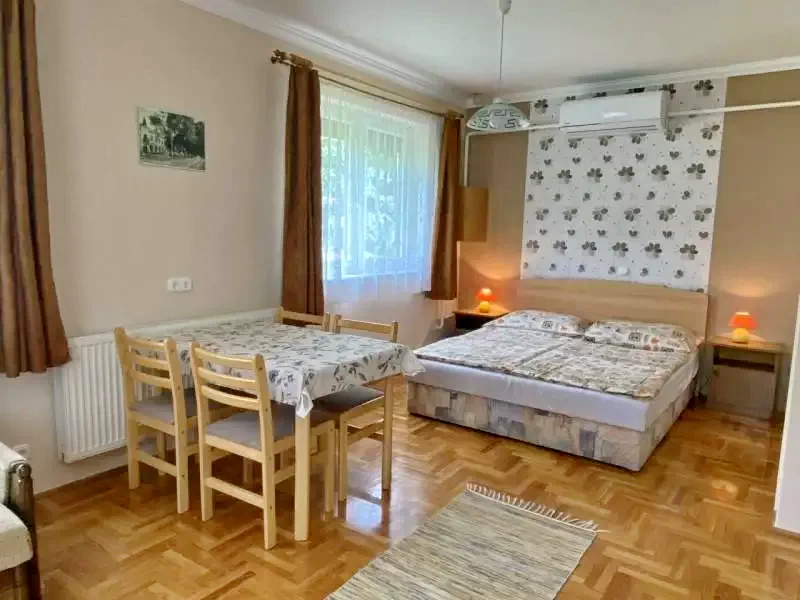 Hajdúszoboszló Szállás | Motel (K0671-25) A kép szerzői jogvédelem alatt állhat. Javasolt a kapcsolatfelvétel a jog tulajdonossal.