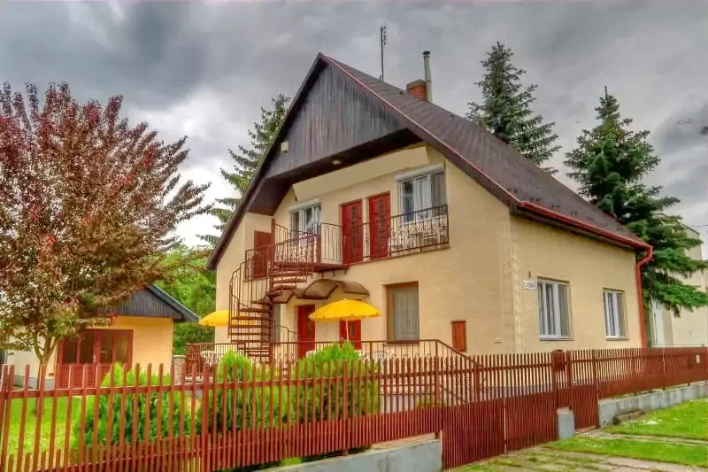  Cazare | Motel (K0671-27) Imaginea poate fi supusă drepturilor de autor. Se recomandă contactarea titularului drepturilor.