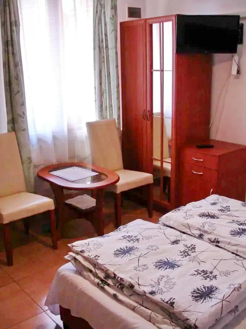  Cazare | Hotel**** (K0844-6) Imaginea poate fi supusă drepturilor de autor. Se recomandă contactarea titularului drepturilor.