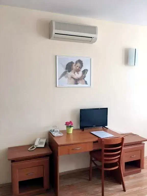  Cazare | Pensiune turistică (K1050-14) Imaginea poate fi supusă drepturilor de autor. Se recomandă contactarea titularului drepturilor.