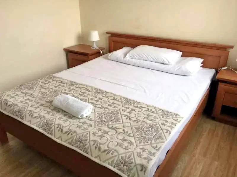  Cazare | Pensiune turistică (K1050-23) Imaginea poate fi supusă drepturilor de autor. Se recomandă contactarea titularului drepturilor.