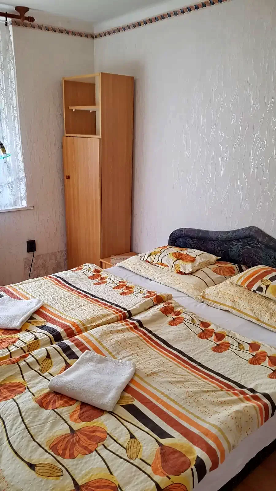 Hajdúszoboszló Szállás | Apartmanház (K0915-10) A kép szerzői jogvédelem alatt állhat. Javasolt a kapcsolatfelvétel a jog tulajdonossal.