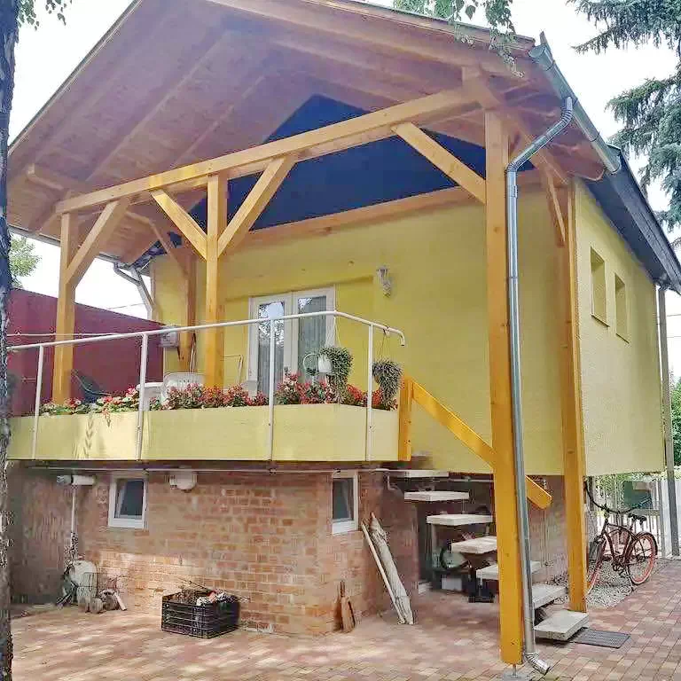  Cazare | Casă de apartamente (K0927-11) Imaginea poate fi supusă drepturilor de autor. Se recomandă contactarea titularului drepturilor.