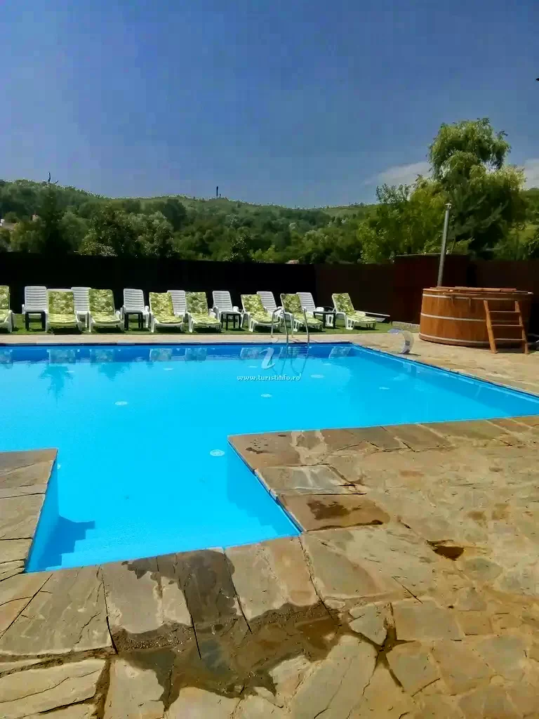 Slănic Cazare | Camping / Popas turistic (K0550-3) Imaginea poate fi supusă drepturilor de autor. Se recomandă contactarea titularului drepturilor.