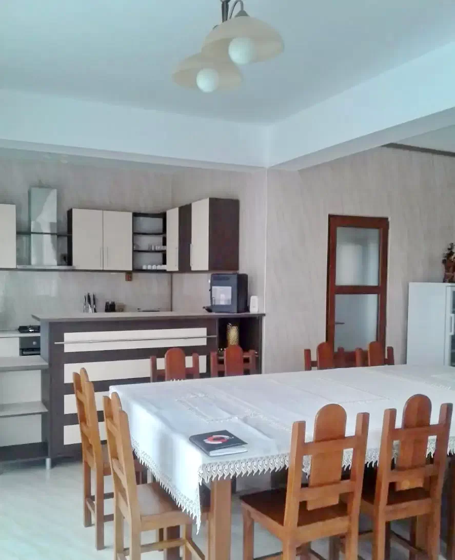 Slănic Cazare | Camping / Popas turistic (K0550-5) Imaginea poate fi supusă drepturilor de autor. Se recomandă contactarea titularului drepturilor.