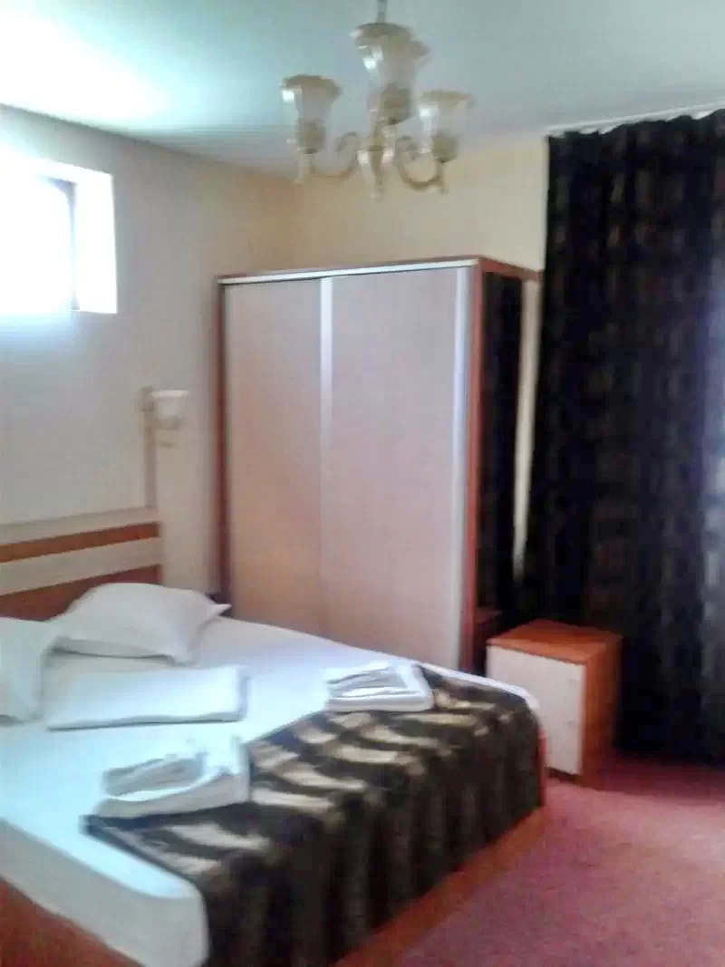 Slănic Cazare | Camping / Popas turistic (K0550-18) Imaginea poate fi supusă drepturilor de autor. Se recomandă contactarea titularului drepturilor.