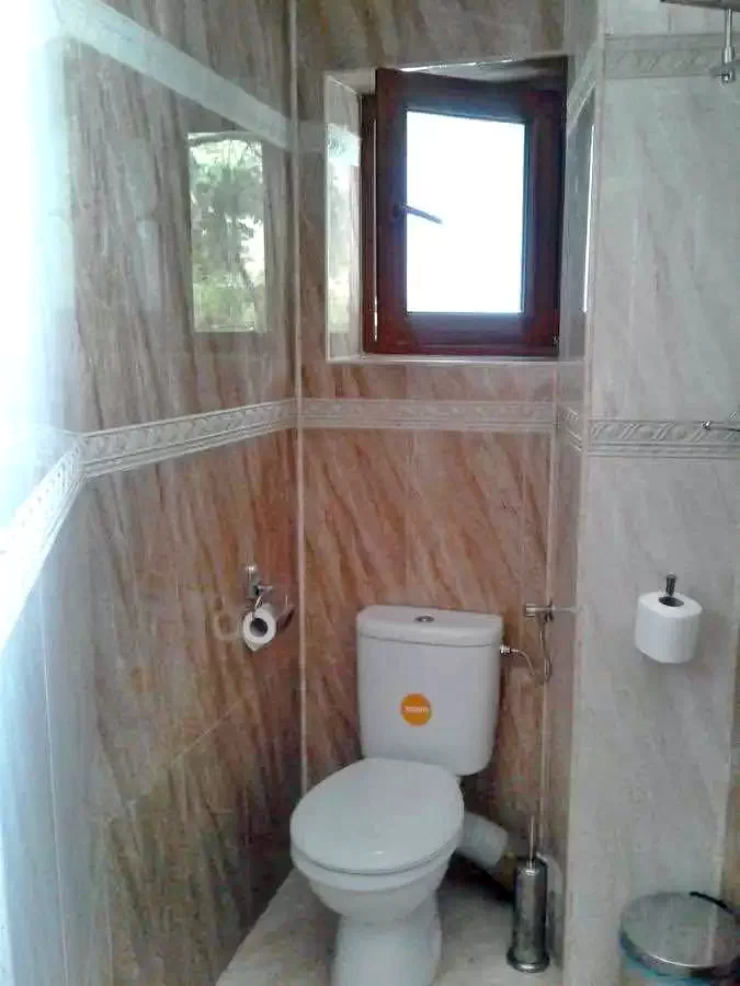 Slănic Cazare | Camping / Popas turistic (K0550-19) Imaginea poate fi supusă drepturilor de autor. Se recomandă contactarea titularului drepturilor.