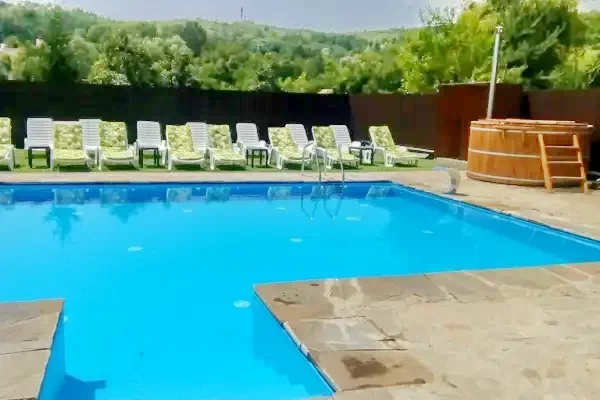  Szállás | Kemping / turistapihenő (K0550-21) A kép szerzői jogvédelem alatt állhat. Javasolt a kapcsolatfelvétel a jog tulajdonossal.