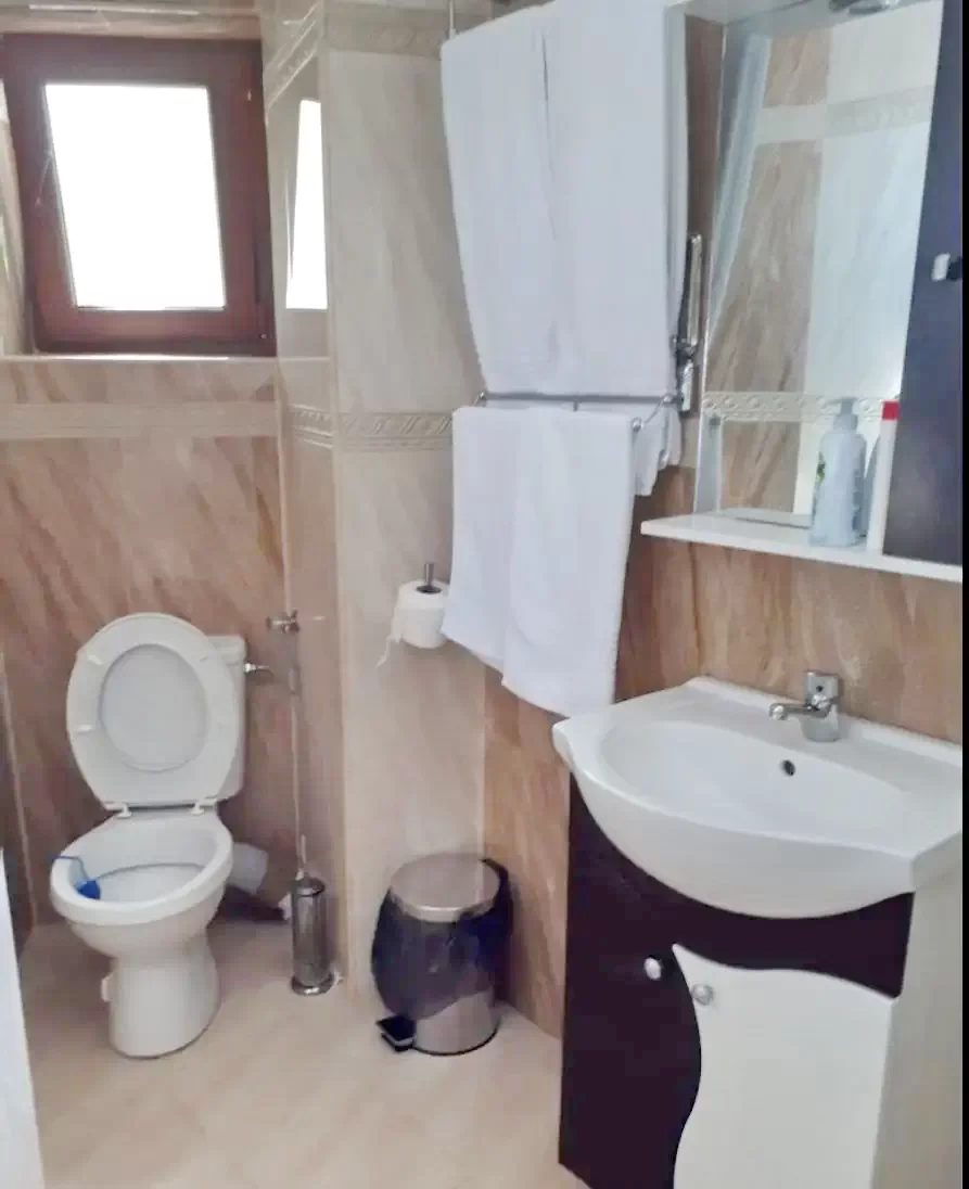 Slănic Cazare | Camping / Popas turistic (K0550-31) Imaginea poate fi supusă drepturilor de autor. Se recomandă contactarea titularului drepturilor.