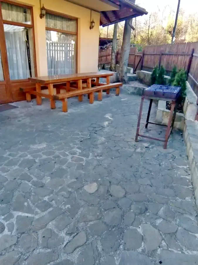 Slănic Cazare | Camping / Popas turistic (K0550-33) Imaginea poate fi supusă drepturilor de autor. Se recomandă contactarea titularului drepturilor.