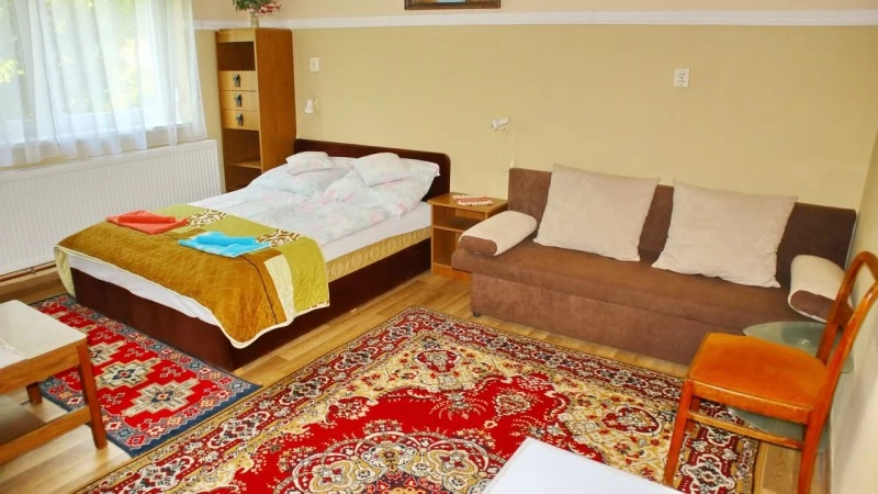 Jula Cazare | Hotel**** (K0339-3) Imaginea poate fi supusă drepturilor de autor. Se recomandă contactarea titularului drepturilor.