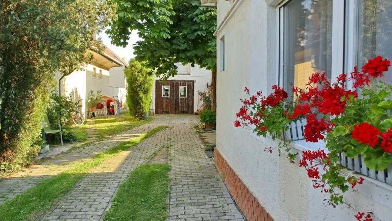 Jula Cazare | Hotel**** (K0339-16) Imaginea poate fi supusă drepturilor de autor. Se recomandă contactarea titularului drepturilor.